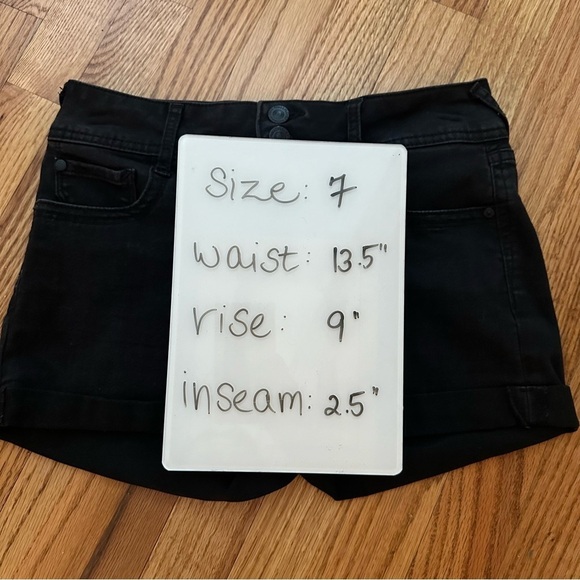 Wallflower Black Rolled Hem Stretch Shorts Juniors size 7 - Picture 5 of 5